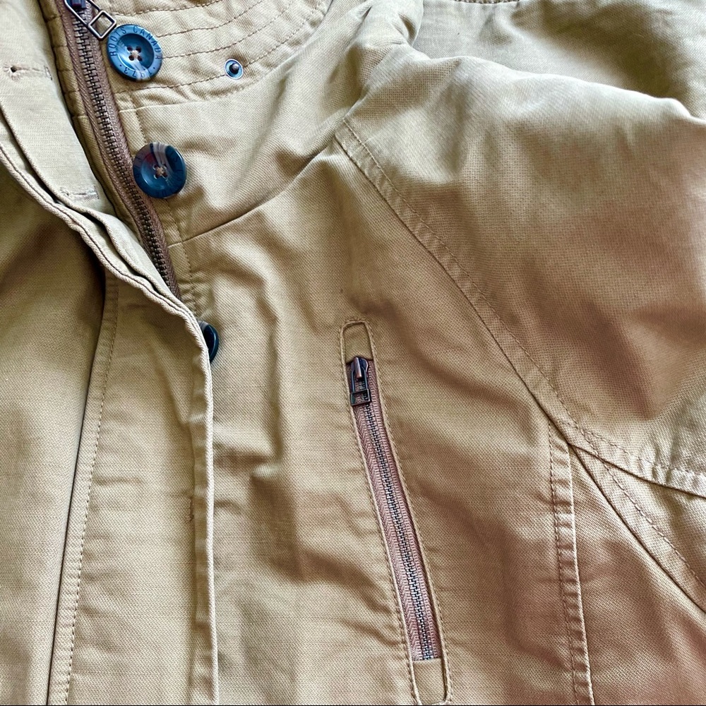 Roots Women's L parka,  khaki, cotton, insulated, many pockets